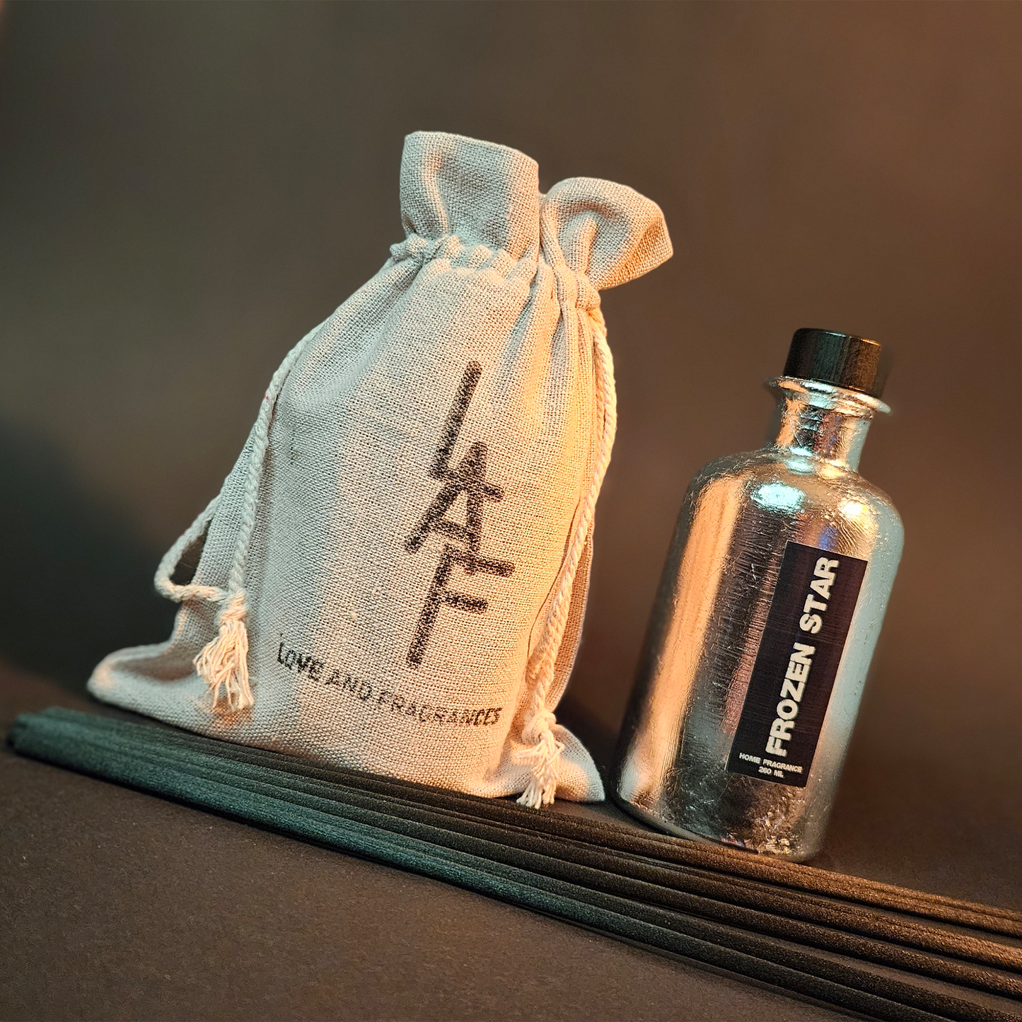 Aromatic Diffuser with sticks FROZEN STAR by LAF